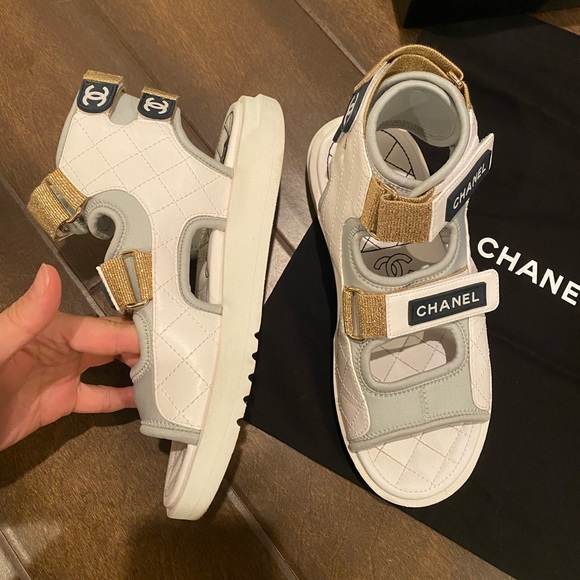 Chanel gladiator sandal *36.5 - Picture 2 of 16